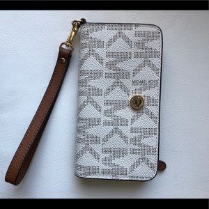 Micheal Kors Wristlet Wallet and Phone Case